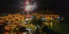 中 어촌 밤하늘 수놓은 화려한 불꽃