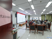 업무 처리로 바쁜 中 전인대 비서처 직원들