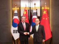 中 왕이, 韓 위성락 국가안보실장과 전략대화