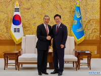 이재명 대통령, 中 왕이 외교부장과 회견