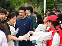 中 창사, 가오카오 수험생 위한 세심한 배려 "눈길"