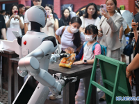 자동차 부품에서 로봇 관절 제작으로...中 충칭 비산, 체화지능 로봇 산업 허브로 도약