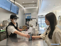텀블러 가져오면 할인...中, 전국으로 번지는 "친환경 소비" 열풍