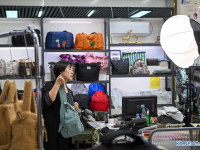 中 경제브리핑...올 상반기 크로스보더 전자상거래 이용자 1억4천만 명 外